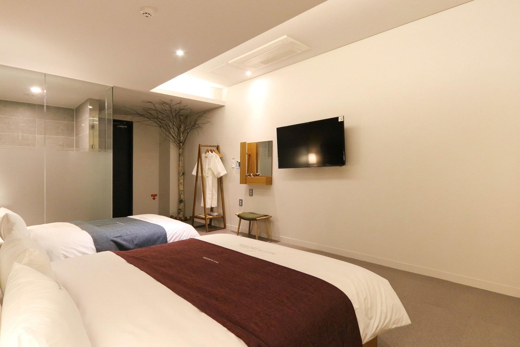 Best In City Hotel Busan Buitenkant foto