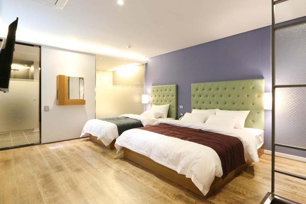 Best In City Hotel Busan Buitenkant foto